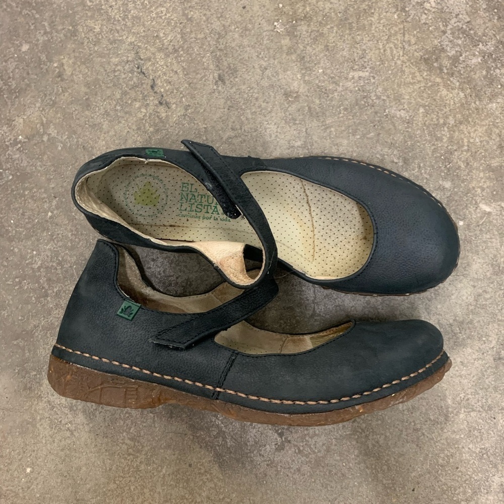 El Naturalista navy Mary Jane Shoes